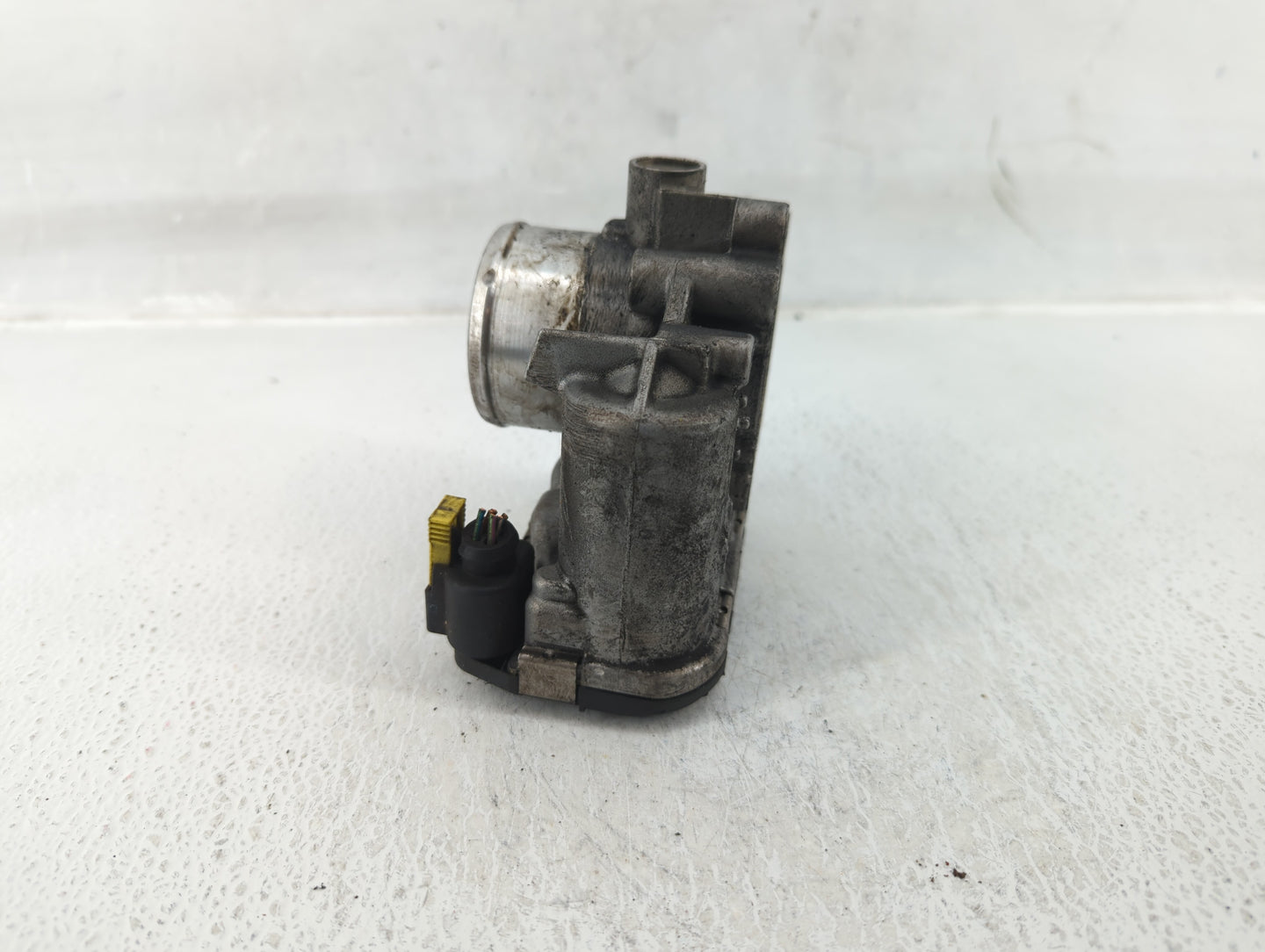 2013-2016 Ford Escape Throttle Body P/N:7S7G-9F991-CA Fits Fits 2013 2014 2015 2016 2017 2018 2019 OEM Used Auto Parts - Oem