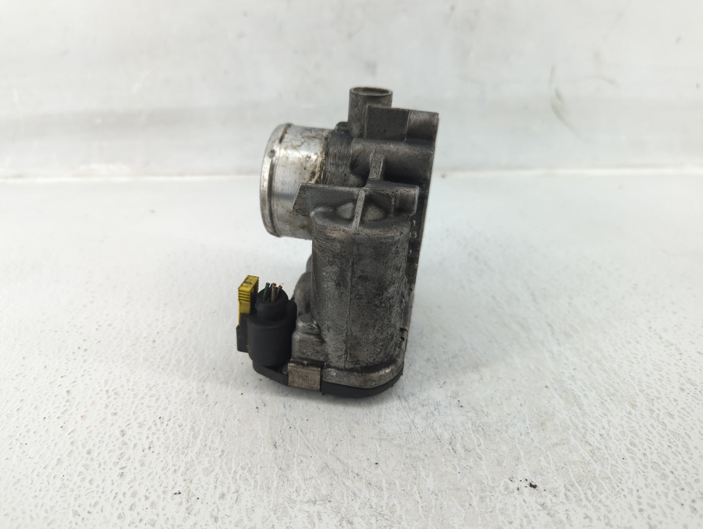 2013-2016 Ford Escape Throttle Body P/N:7S7G-9F991-CA Fits Fits 2013 2014 2015 2016 2017 2018 2019 OEM Used Auto Parts - Oem