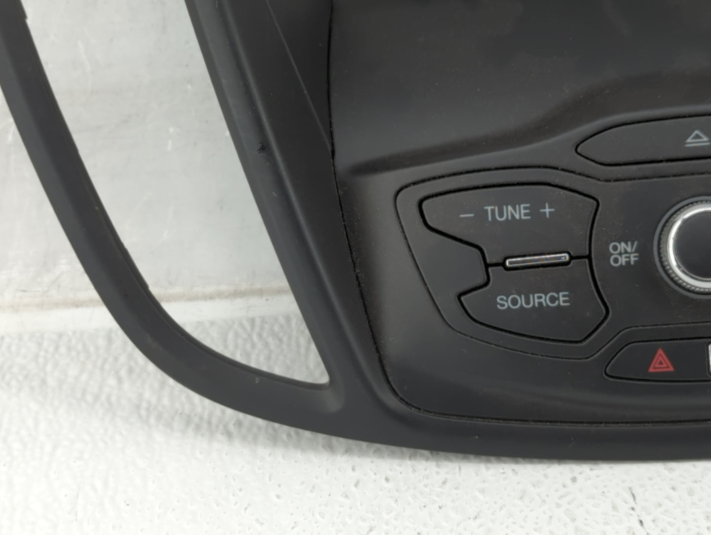 2013-2016 Ford Escape Radio Control Panel - Oemusedautoparts1.com