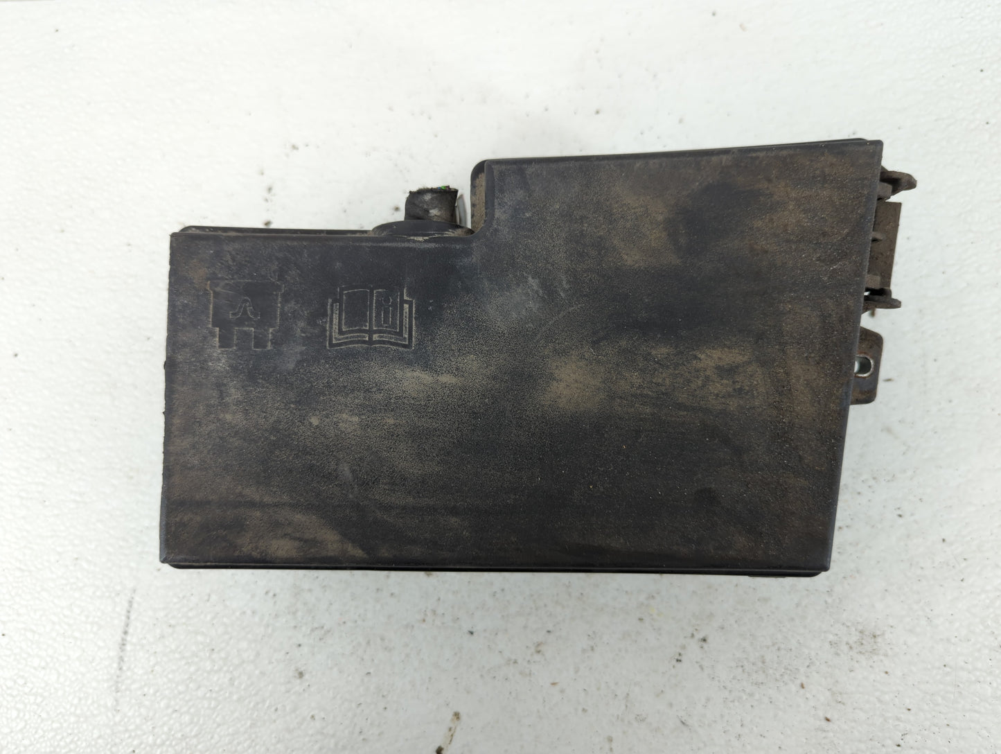2013-2016 Ford Escape Fusebox Fuse Box Panel Relay Module P/N:AV6T-14A142-AB Fits Fits 2013 2014 2015 2016 OEM Used Auto Par