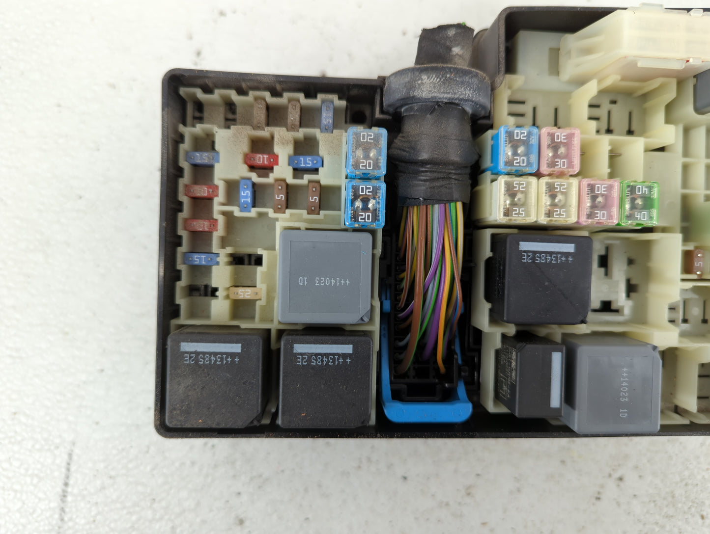 2013-2016 Ford Escape Fusebox Fuse Box Panel Relay Module P/N:AV6T-14A142-AB Fits Fits 2013 2014 2015 2016 OEM Used Auto Par