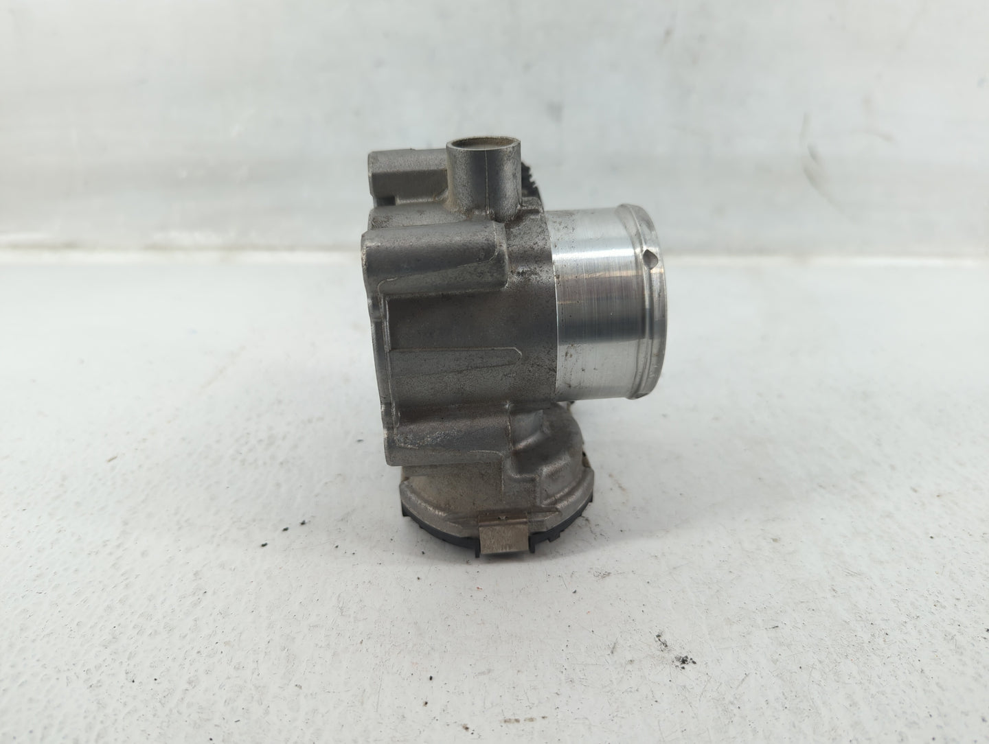 2013-2016 Ford Escape Throttle Body P/N:7S7G-9F991-CA Fits Fits 2013 2014 2015 2016 2017 2018 2019 OEM Used Auto Parts - Oem