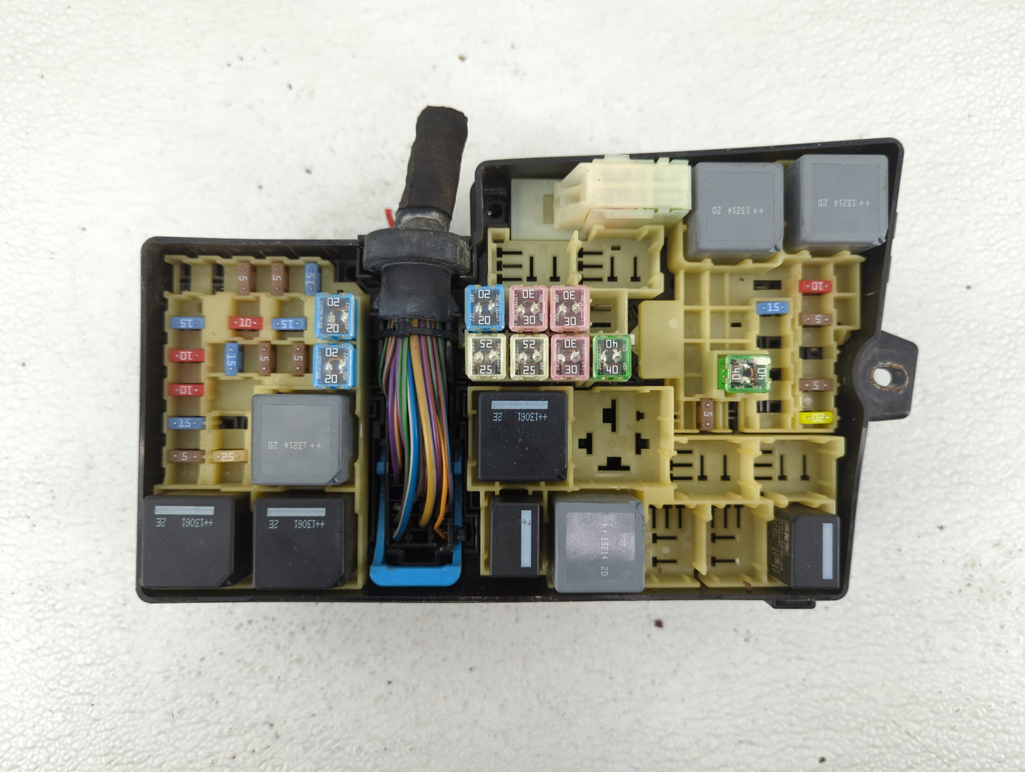 2013-2016 Ford Escape Fusebox Fuse Box Panel Relay Module P/N:AV6T-14A142-AB Fits Fits 2013 2014 2015 2016 OEM Used Auto Par