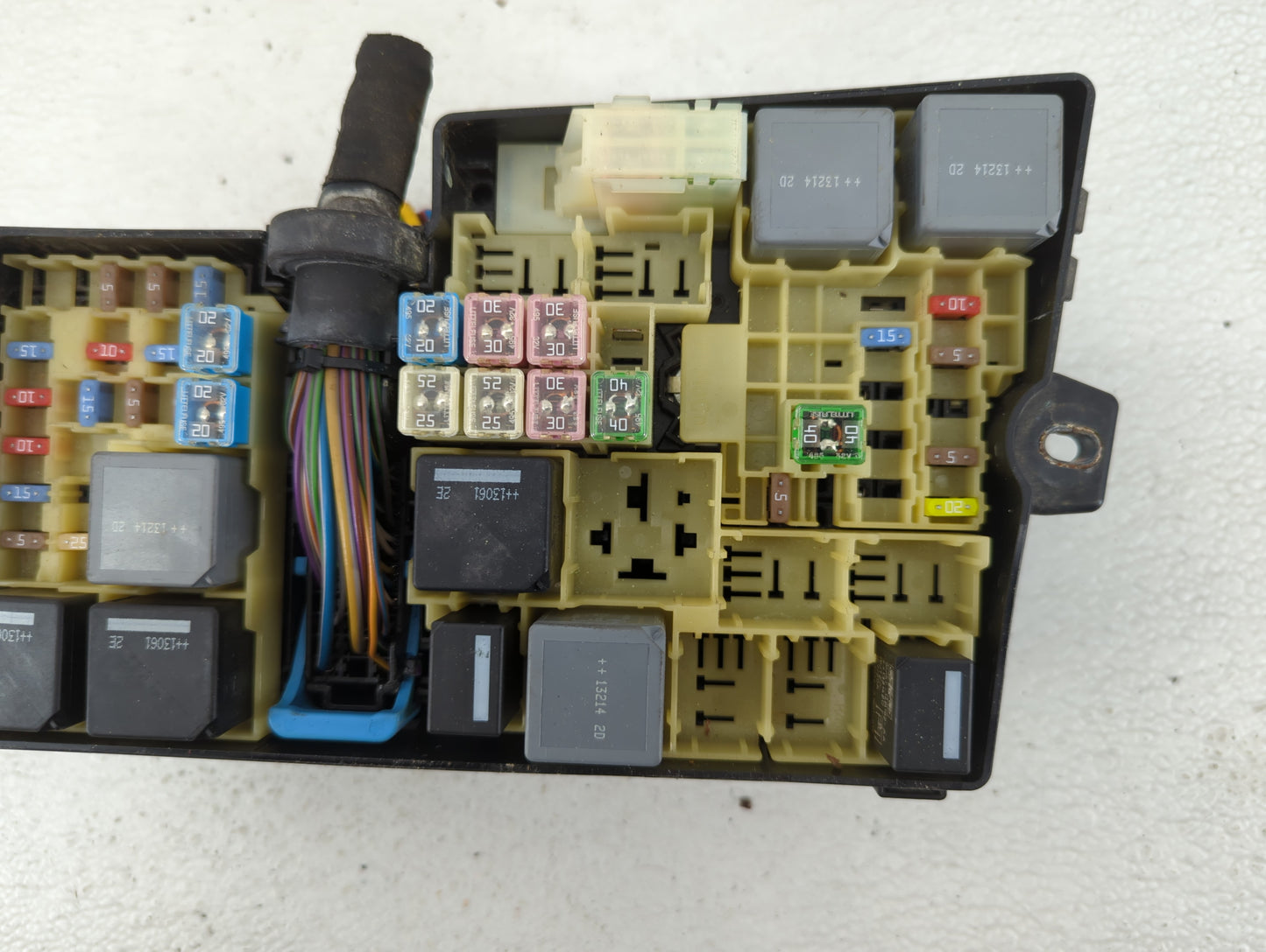 2013-2016 Ford Escape Fusebox Fuse Box Panel Relay Module P/N:AV6T-14A142-AB Fits Fits 2013 2014 2015 2016 OEM Used Auto Par