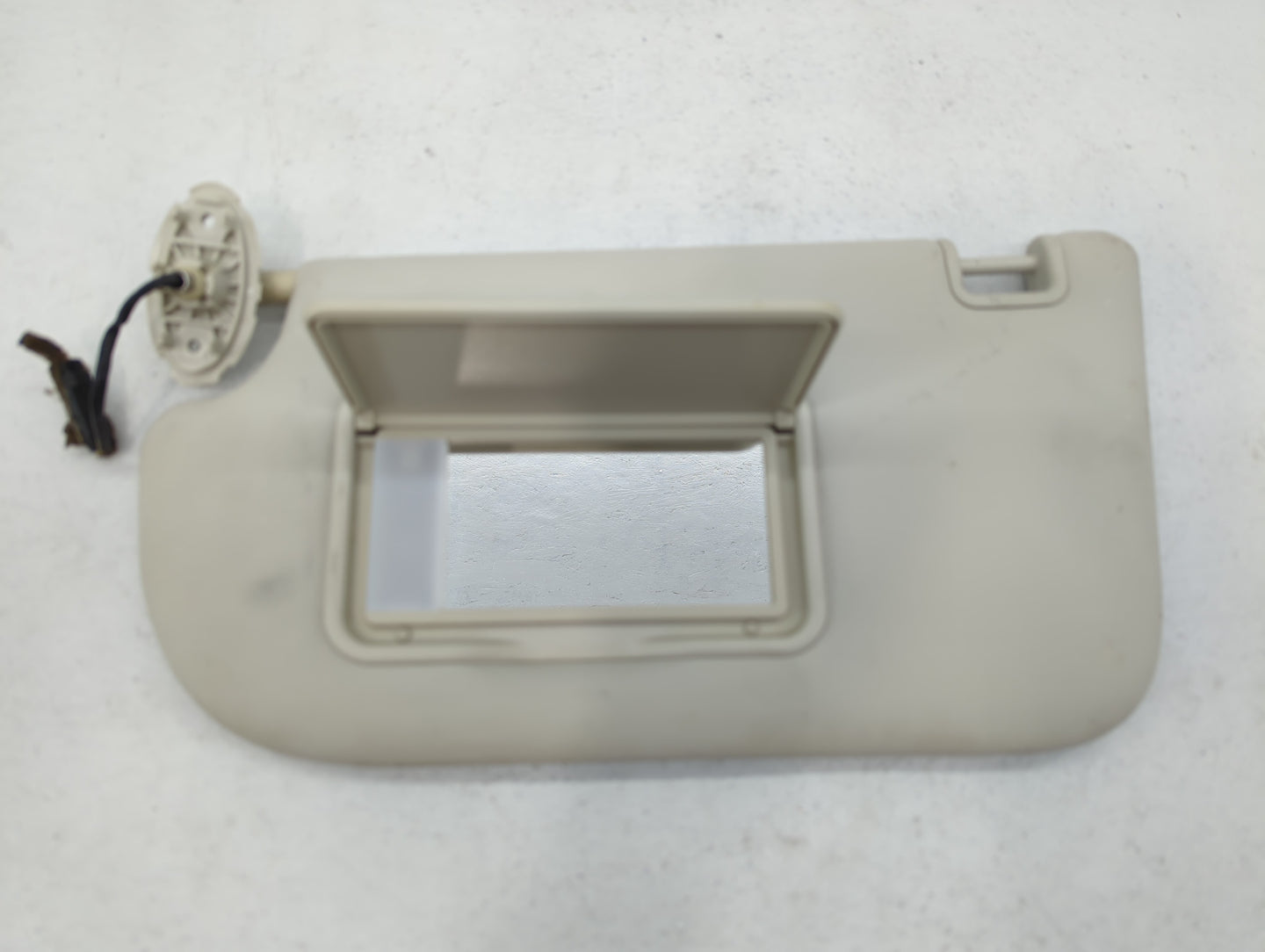 2013-2019 Ford Escape Sun Visor Shade Replacement Passenger Right Mirror Fits Fits 2013 2014 2015 2016 2017 2018 2019 OEM Us
