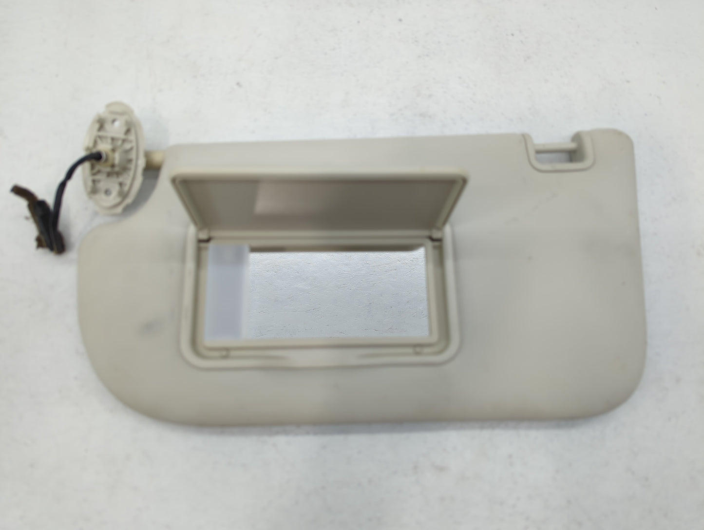 2013-2019 Ford Escape Sun Visor Shade Replacement Passenger Right Mirror Fits Fits 2013 2014 2015 2016 2017 2018 2019 OEM Us