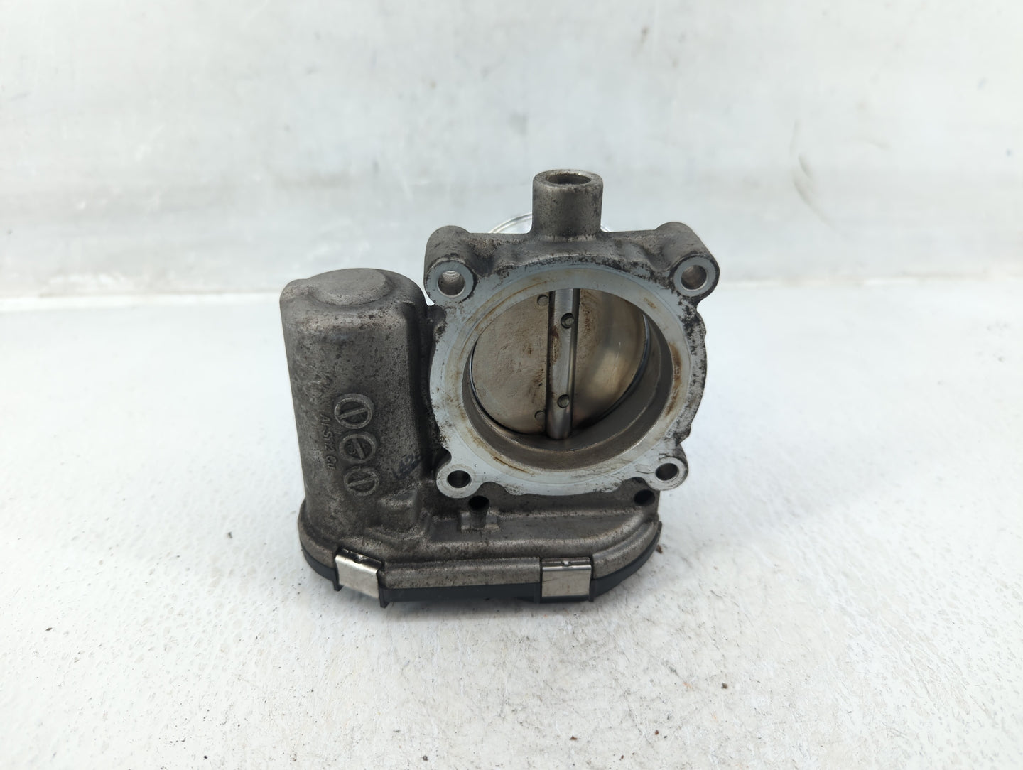 2013-2016 Ford Escape Throttle Body P/N:CM5E 9F991 AD Fits Fits 2012 2013 2014 2015 2016 2017 OEM Used Auto Parts - Oemuseda