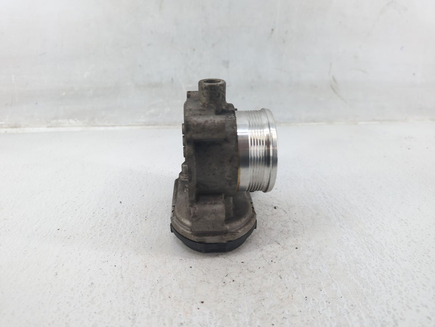 2013-2016 Ford Escape Throttle Body P/N:CM5E 9F991 AD Fits Fits 2012 2013 2014 2015 2016 2017 OEM Used Auto Parts - Oemuseda