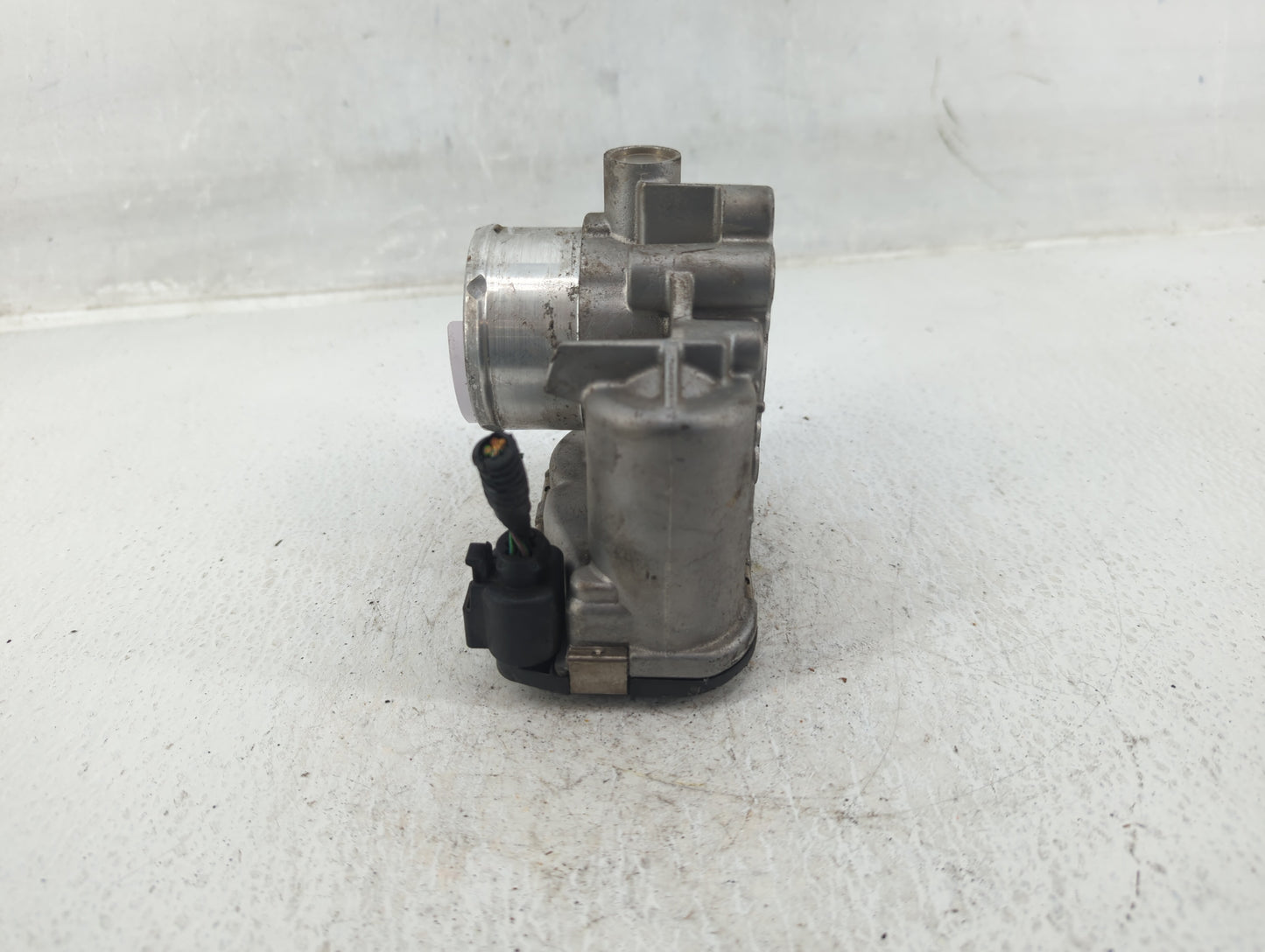 2013-2016 Ford Escape Throttle Body P/N:7S7G-9F991-CA Fits Fits 2013 2014 2015 2016 2017 2018 2019 OEM Used Auto Parts - Oem