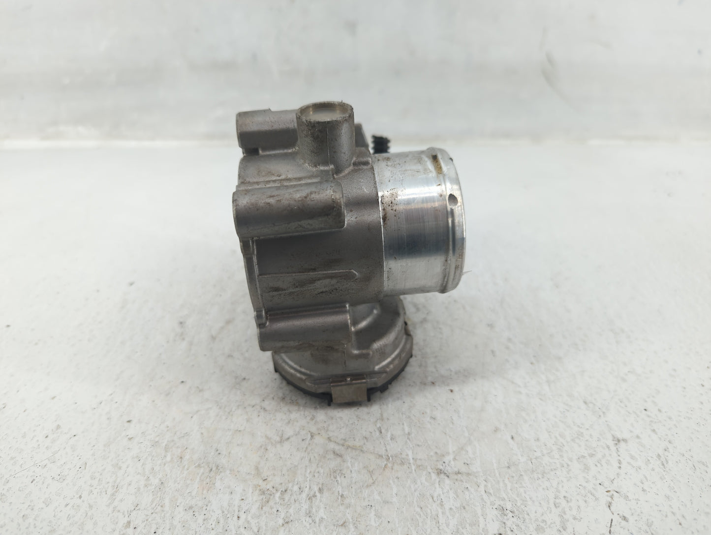 2013-2016 Ford Escape Throttle Body P/N:7S7G-9F991-CA Fits Fits 2013 2014 2015 2016 2017 2018 2019 OEM Used Auto Parts - Oem
