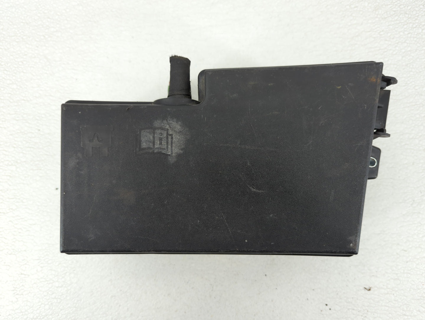 2013-2016 Ford Escape Fusebox Fuse Box Panel Relay Module P/N:AV6T-14A067-AD Fits Fits 2013 2014 2015 2016 OEM Used Auto Par