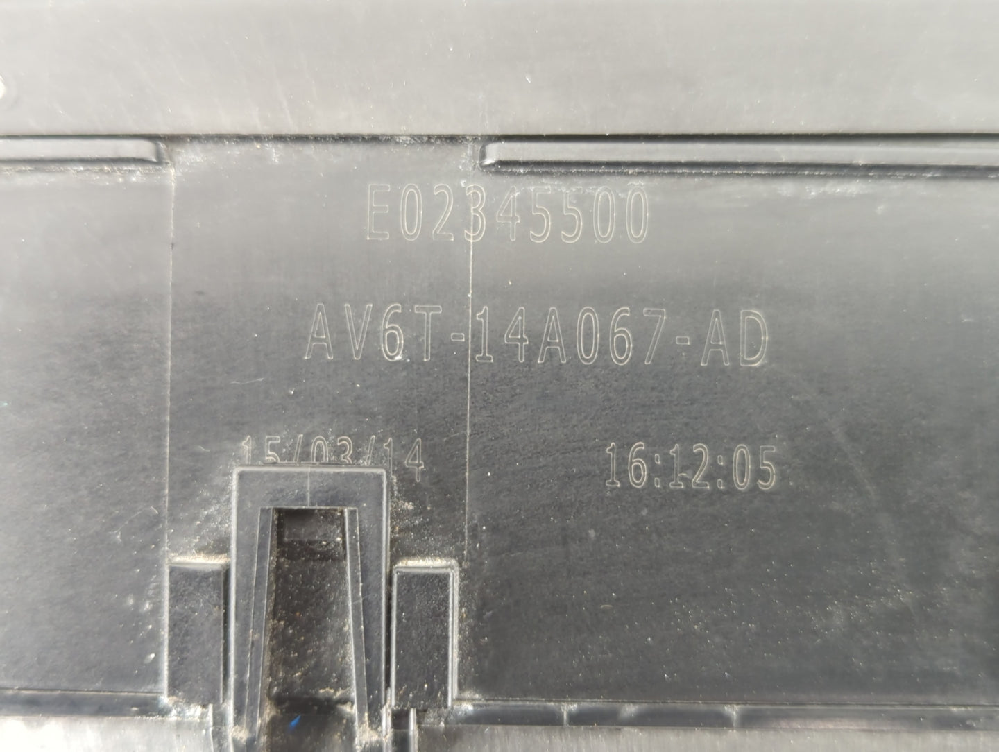 2013-2016 Ford Escape Fusebox Fuse Box Panel Relay Module P/N:AV6T-14A067-AD Fits Fits 2013 2014 2015 2016 OEM Used Auto Par