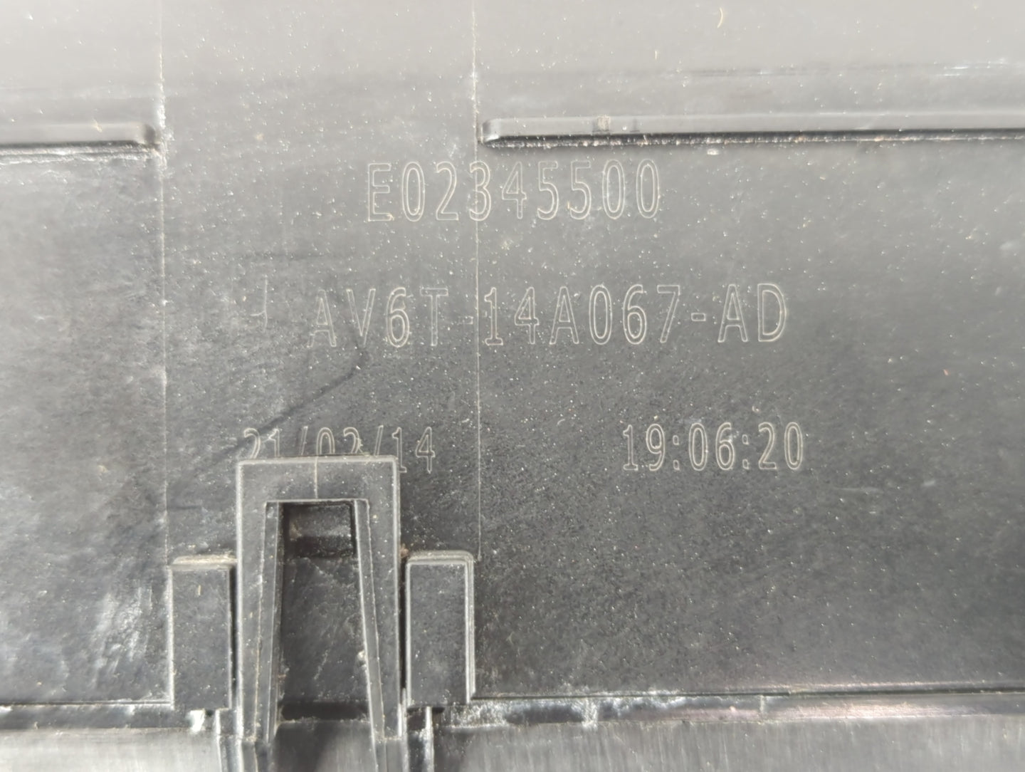 2013-2016 Ford Escape Fusebox Fuse Box Panel Relay Module P/N:AV6T-14A142-AB Fits Fits 2013 2014 2015 2016 OEM Used Auto Par
