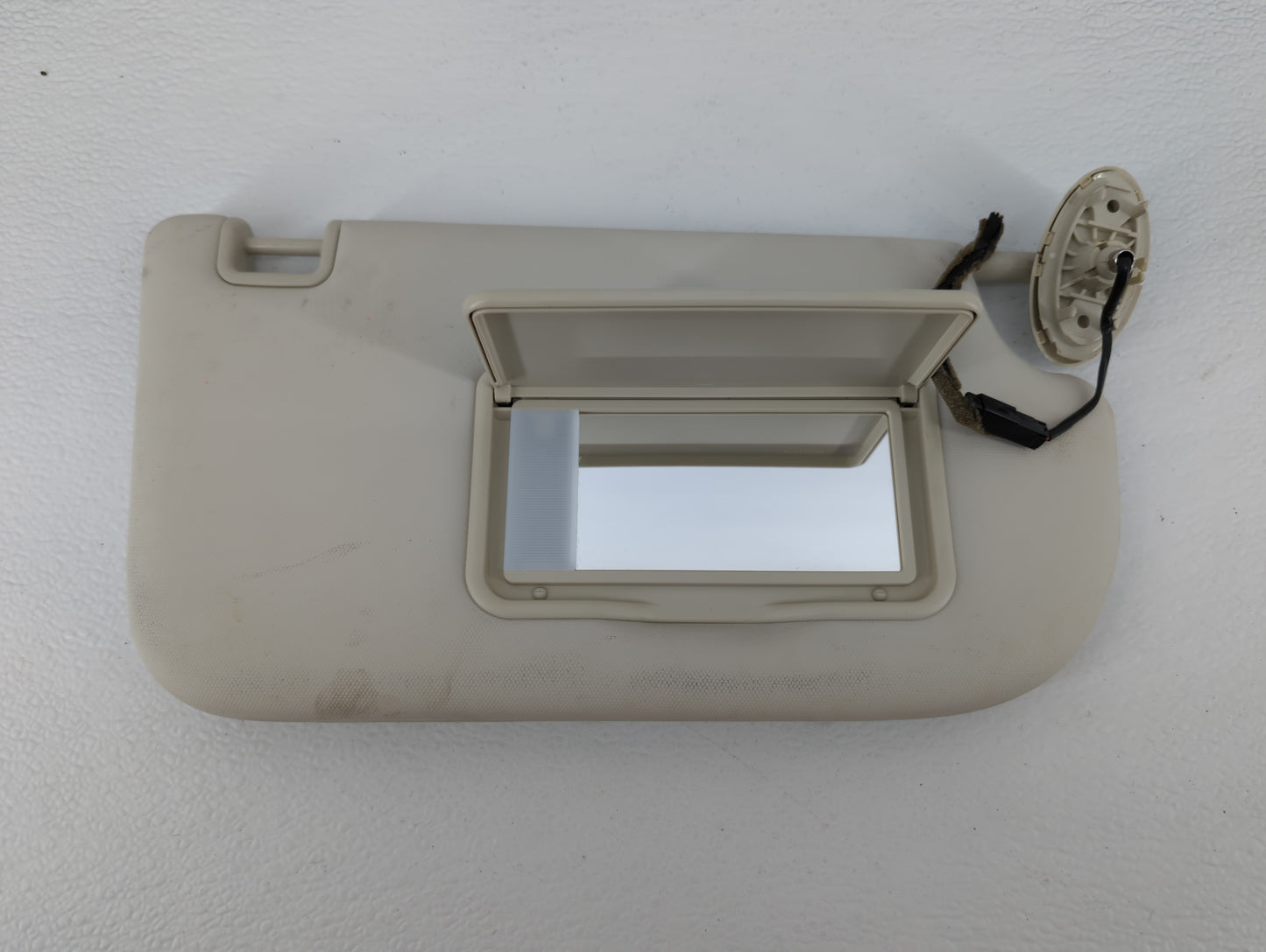 2013-2019 Ford Escape Sun Visor Shade Replacement Passenger Right Mirror Fits Fits 2013 2014 2015 2016 2017 2018 2019 OEM Us