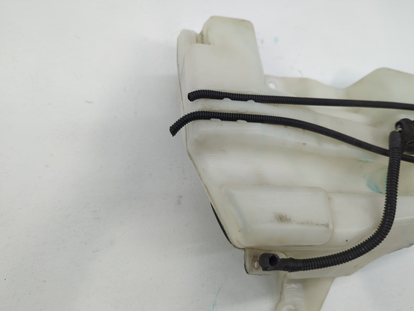 2013-2014 Ford Escape Windshield Washer Fluid Reservoir Bottle Oem - Oemusedautoparts1.com