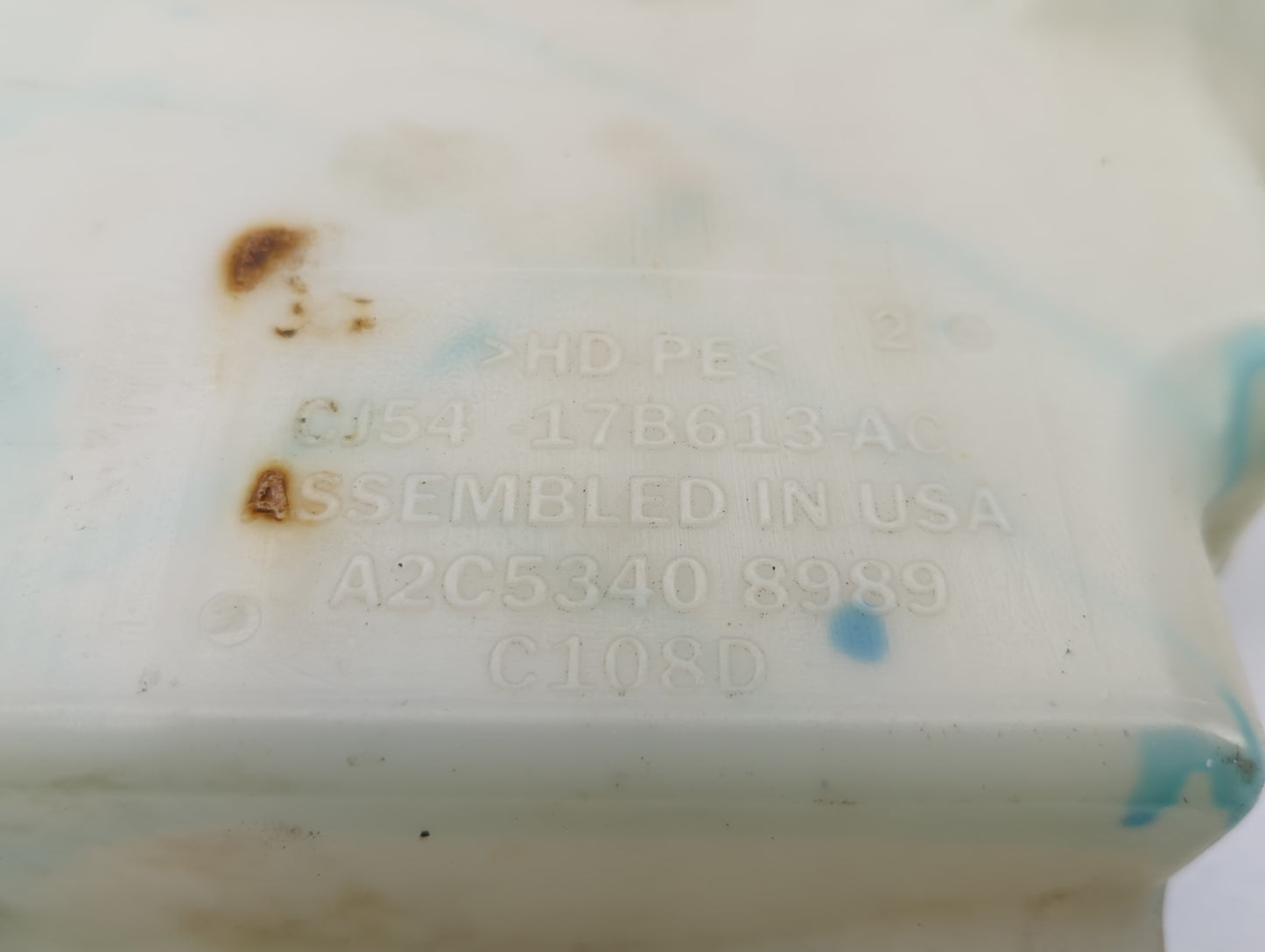 2013-2014 Ford Escape Windshield Washer Fluid Reservoir Bottle Oem - Oemusedautoparts1.com
