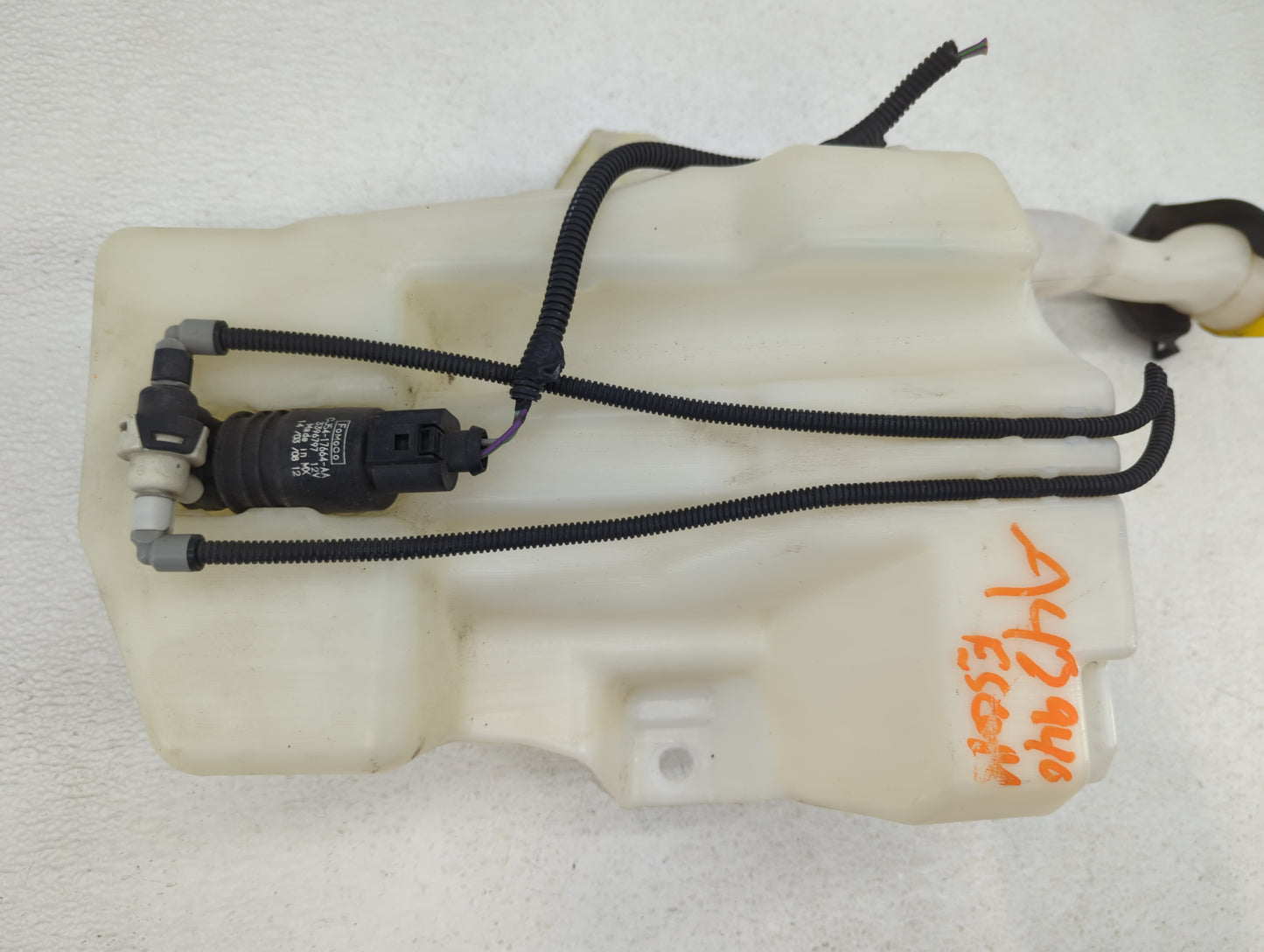 2013-2014 Ford Escape Windshield Washer Fluid Reservoir Bottle Oem - Oemusedautoparts1.com