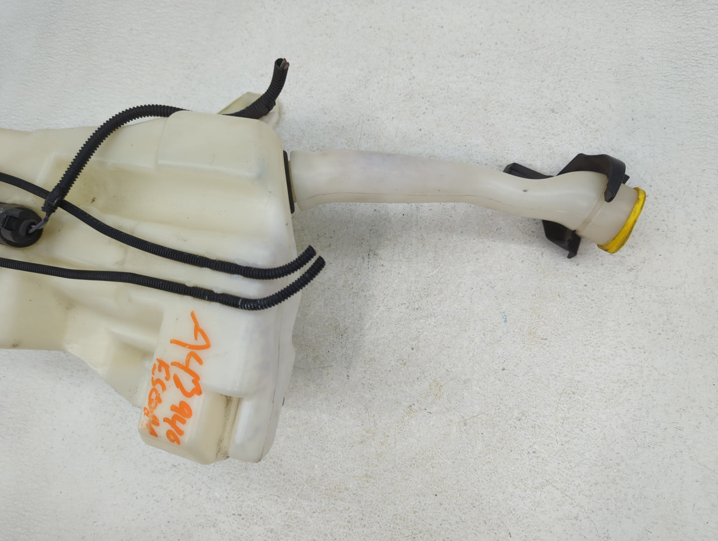 2013-2014 Ford Escape Windshield Washer Fluid Reservoir Bottle Oem - Oemusedautoparts1.com