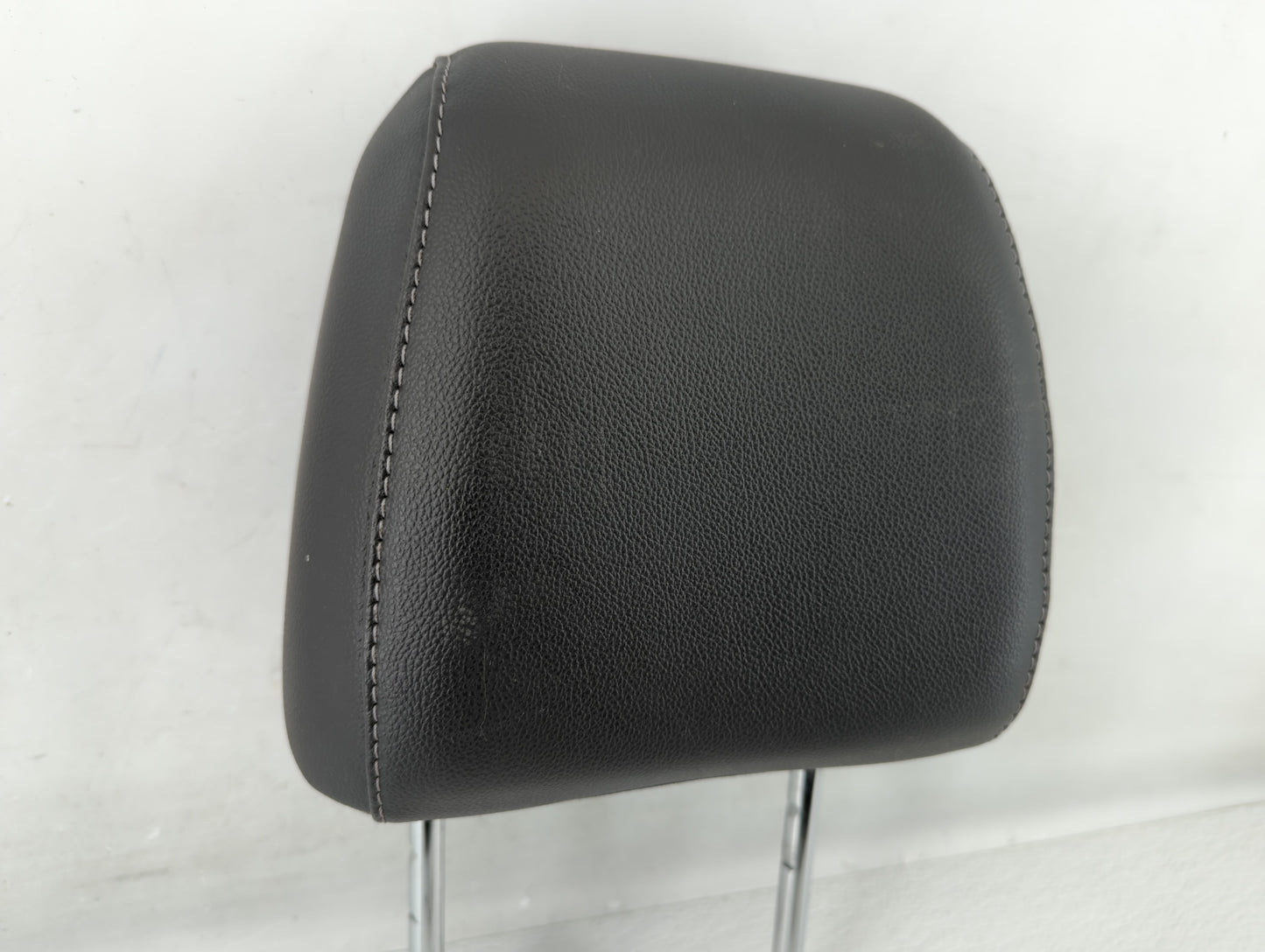 2014 Ford Escape Headrest Head Rest Front Driver Passenger Seat Fits OEM Used Auto Parts - Oemusedautoparts1.com