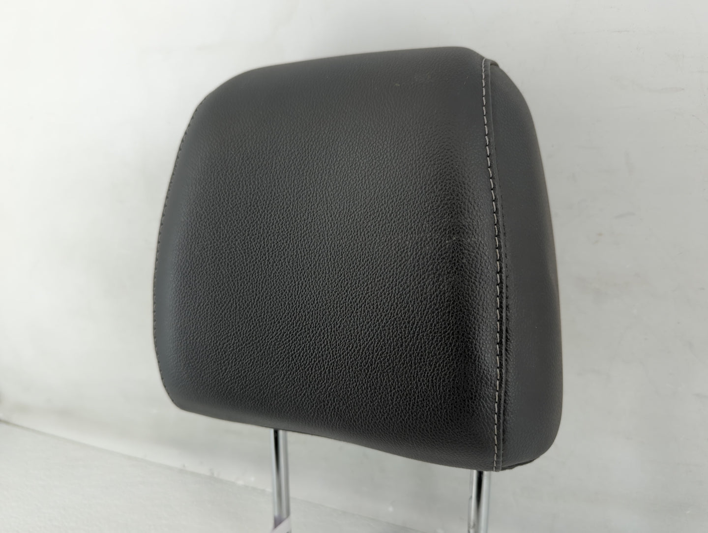 2014 Ford Escape Headrest Head Rest Front Driver Passenger Seat Fits OEM Used Auto Parts - Oemusedautoparts1.com