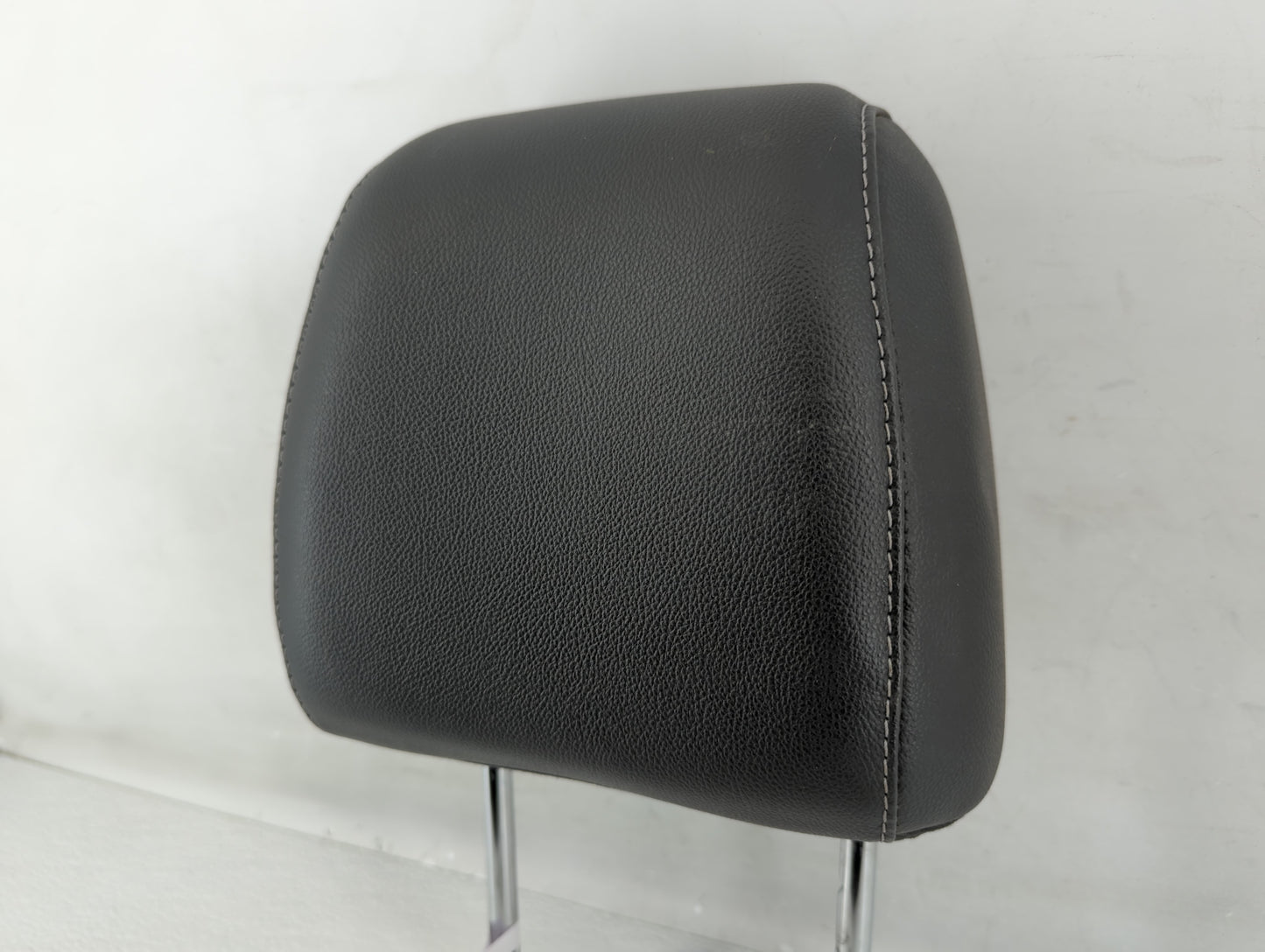 2014 Ford Escape Headrest Head Rest Front Driver Passenger Seat Fits OEM Used Auto Parts - Oemusedautoparts1.com