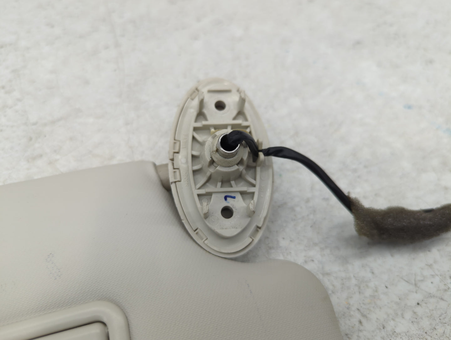 2013-2019 Ford Escape Sun Visor Shade Replacement Passenger Right Mirror Fits Fits 2013 2014 2015 2016 2017 2018 2019 OEM Us