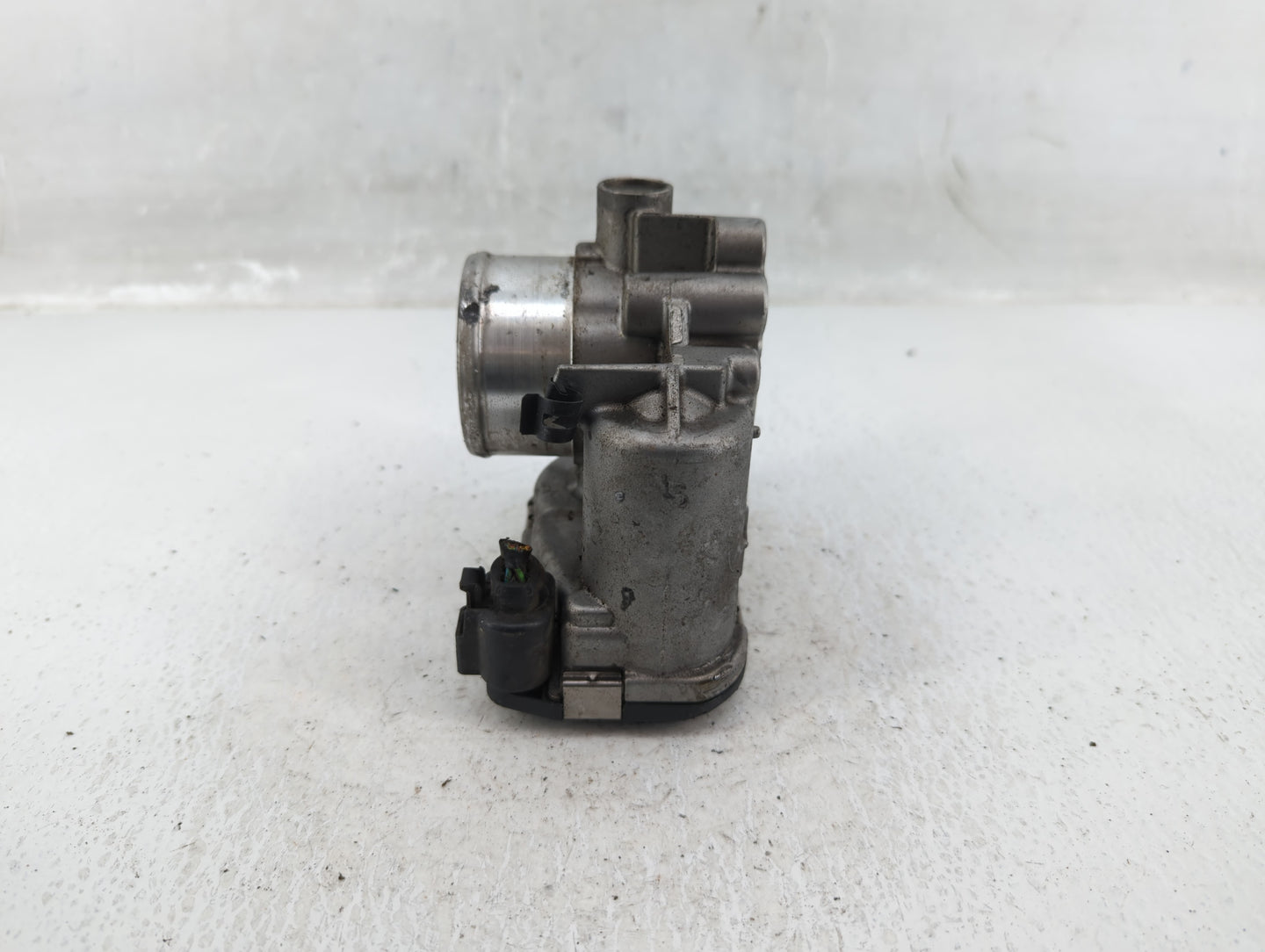 2013-2016 Ford Escape Throttle Body P/N:7S7G-9F991-CA Fits Fits 2013 2014 2015 2016 2017 2018 2019 OEM Used Auto Parts - Oem