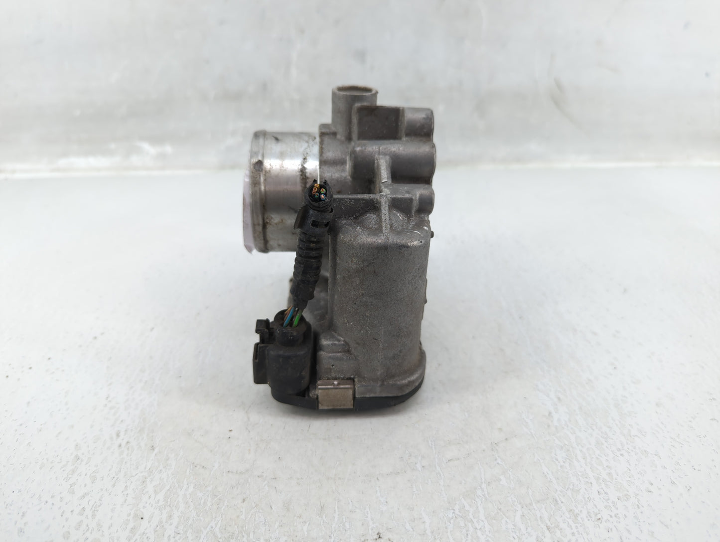 2013-2016 Ford Escape Throttle Body P/N:7S7G-9F991-CA Fits Fits 2013 2014 2015 2016 2017 2018 2019 OEM Used Auto Parts - Oem