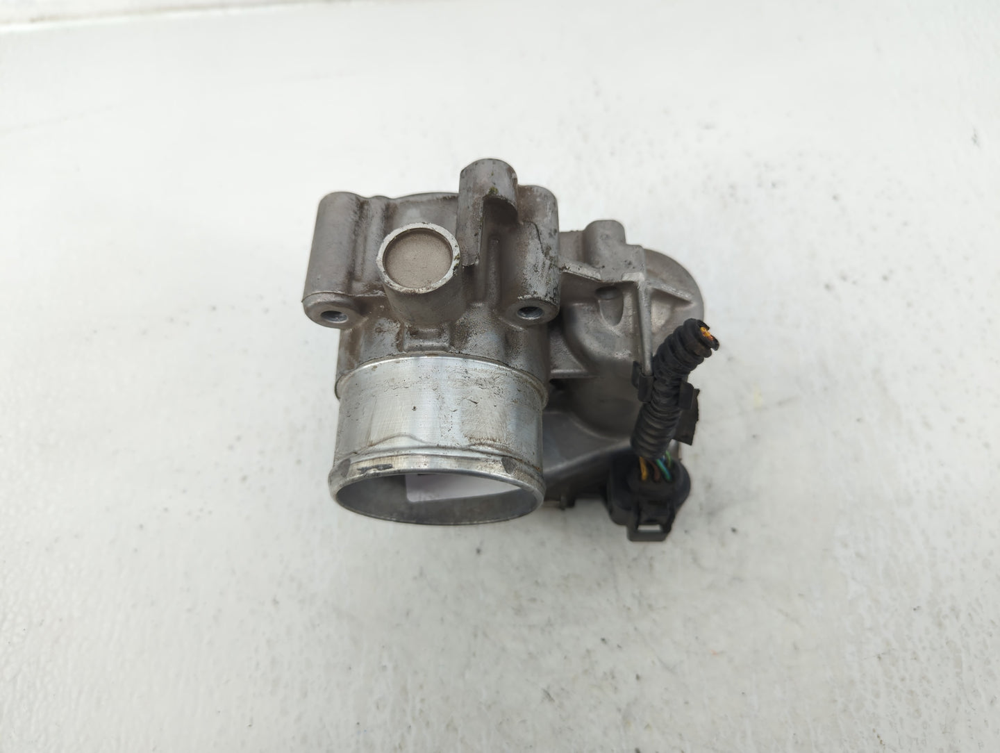 2013-2016 Ford Escape Throttle Body P/N:9F991-CA Fits Fits 2013 2014 2015 2016 2017 2018 2019 OEM Used Auto Parts - Oemuseda
