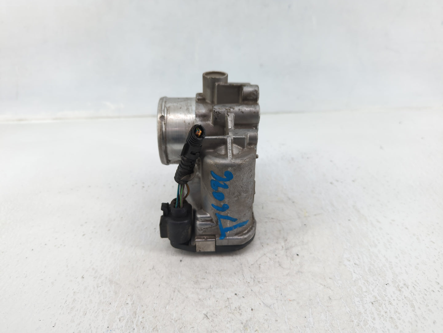 2013-2016 Ford Escape Throttle Body P/N:9F991-CA Fits Fits 2013 2014 2015 2016 2017 2018 2019 OEM Used Auto Parts - Oemuseda