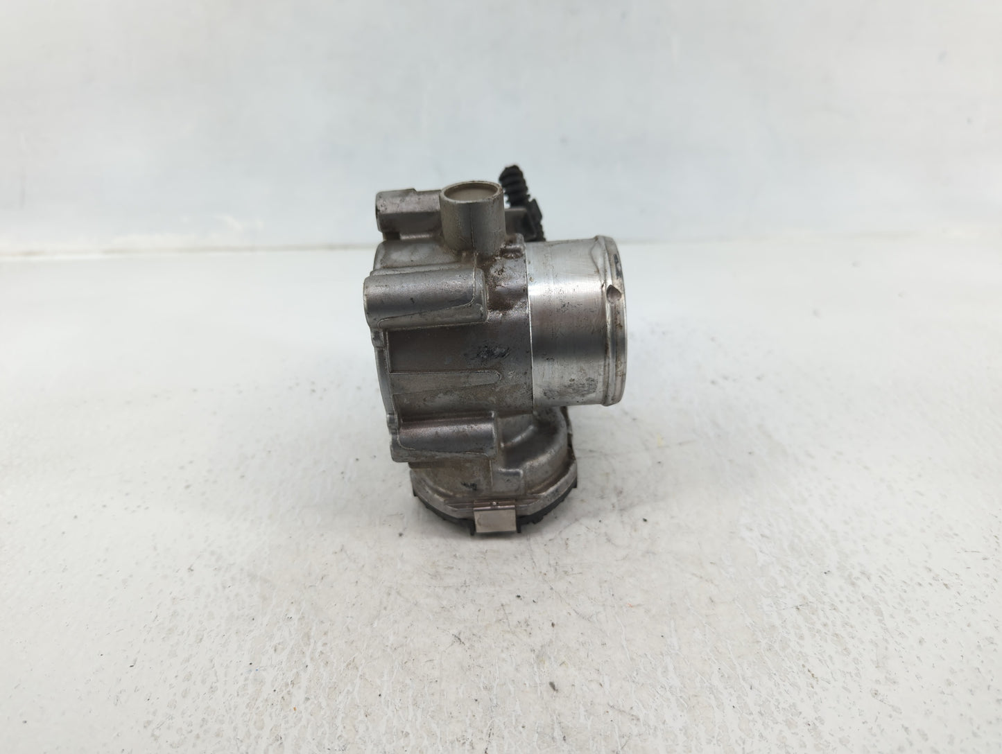 2013-2016 Ford Escape Throttle Body P/N:9F991-CA Fits Fits 2013 2014 2015 2016 2017 2018 2019 OEM Used Auto Parts - Oemuseda