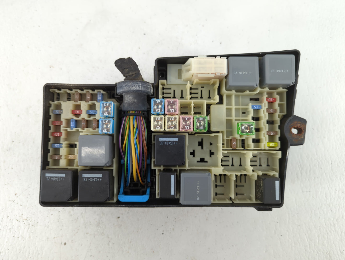 2013-2016 Ford Escape Fusebox Fuse Box Panel Relay Module P/N:AV6T-14A067-AD Fits Fits 2013 2014 2015 2016 OEM Used Auto Par