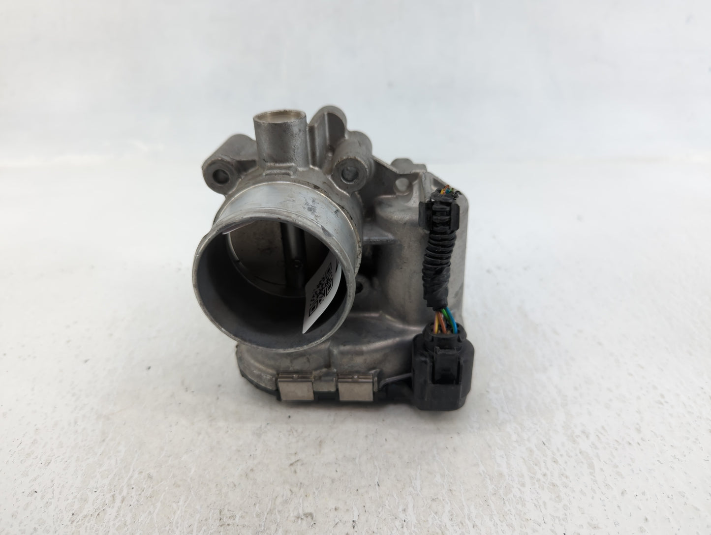 2013-2016 Ford Escape Throttle Body P/N:DS7G-9F991-CA Fits Fits 2013 2014 2015 2016 2017 2018 2019 OEM Used Auto Parts - Oem