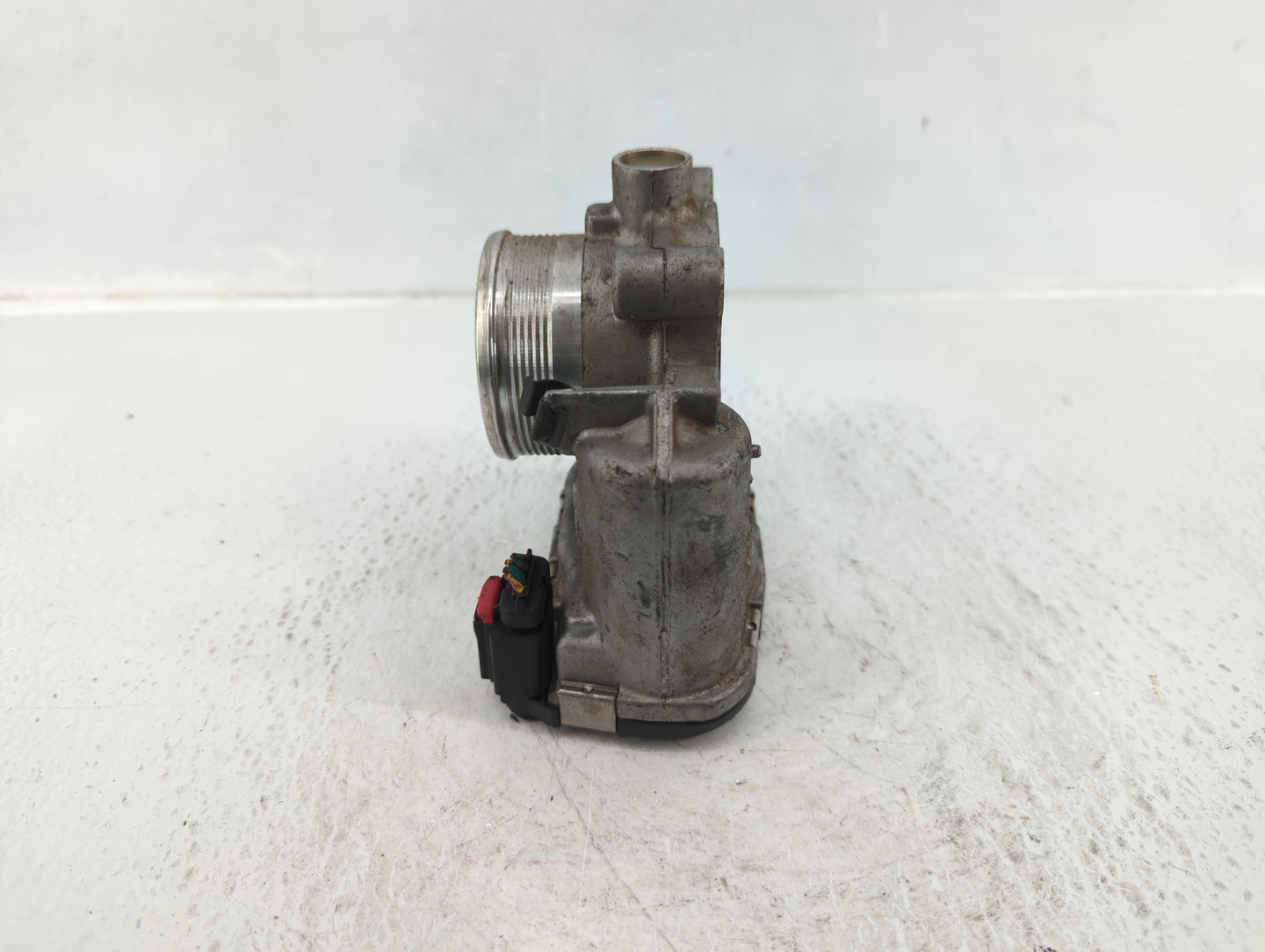2013-2016 Ford Escape Throttle Body P/N:DS7G-9F991-BB Fits Fits 2012 2013 2014 2015 2016 2017 OEM Used Auto Parts - Oemuseda