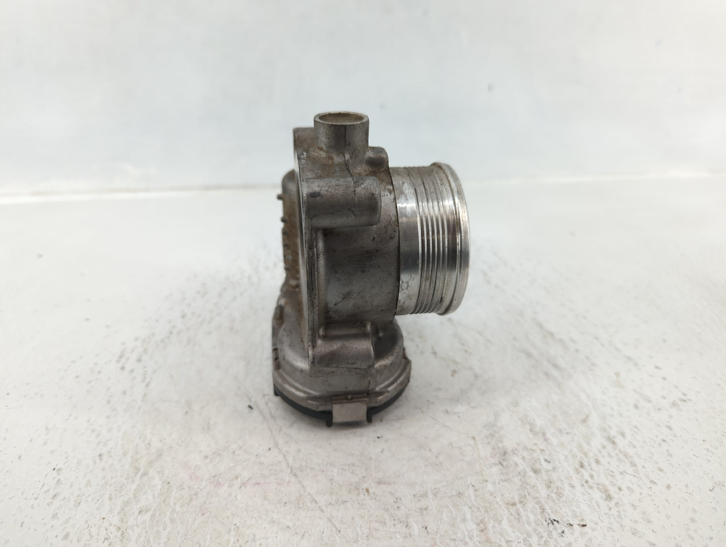 2013-2016 Ford Escape Throttle Body P/N:DS7G-9F991-BB Fits Fits 2012 2013 2014 2015 2016 2017 OEM Used Auto Parts - Oemuseda