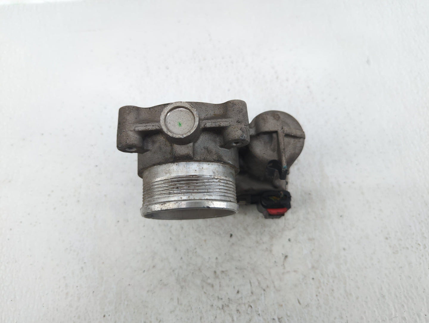 2013-2016 Ford Escape Throttle Body P/N:DS7E-9F991-BB Fits Fits 2013 2014 2015 2016 2017 2018 2019 OEM Used Auto Parts - Oem
