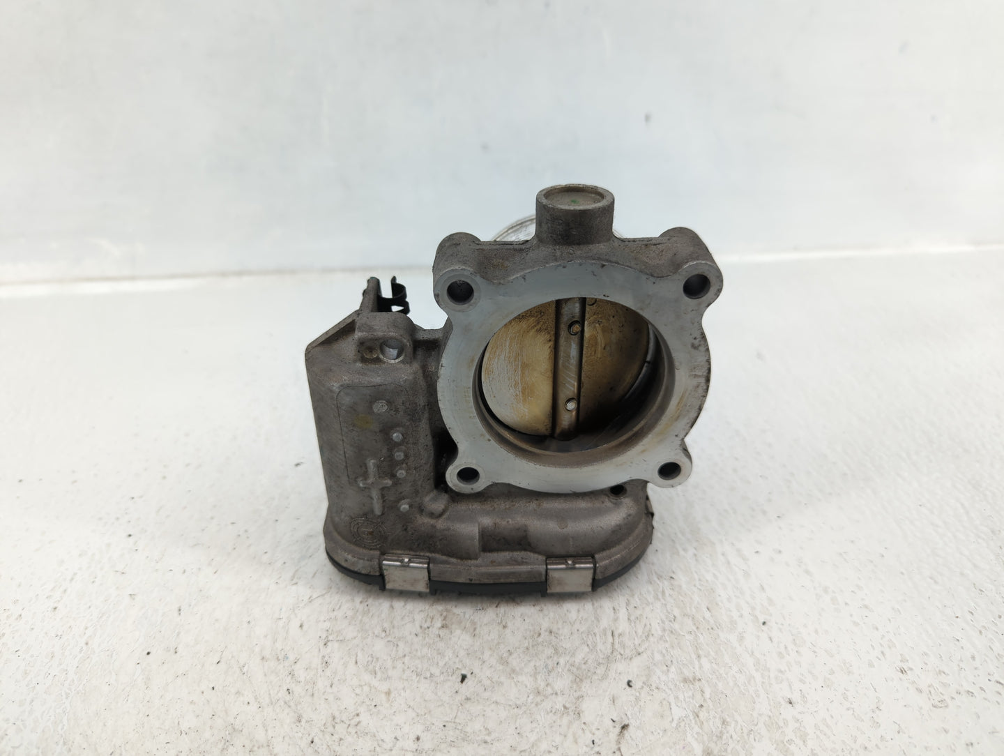 2013-2016 Ford Escape Throttle Body P/N:DS7E-9F991-BB Fits Fits 2013 2014 2015 2016 2017 2018 2019 OEM Used Auto Parts - Oem
