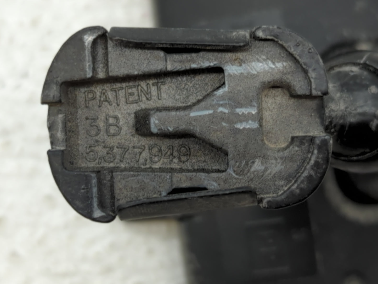 2001-2016 Ford Escape Interior Rear View Mirror Replacement OEM P/N:E8011681 Fits OEM Used Auto Parts - Oemusedautoparts1.co