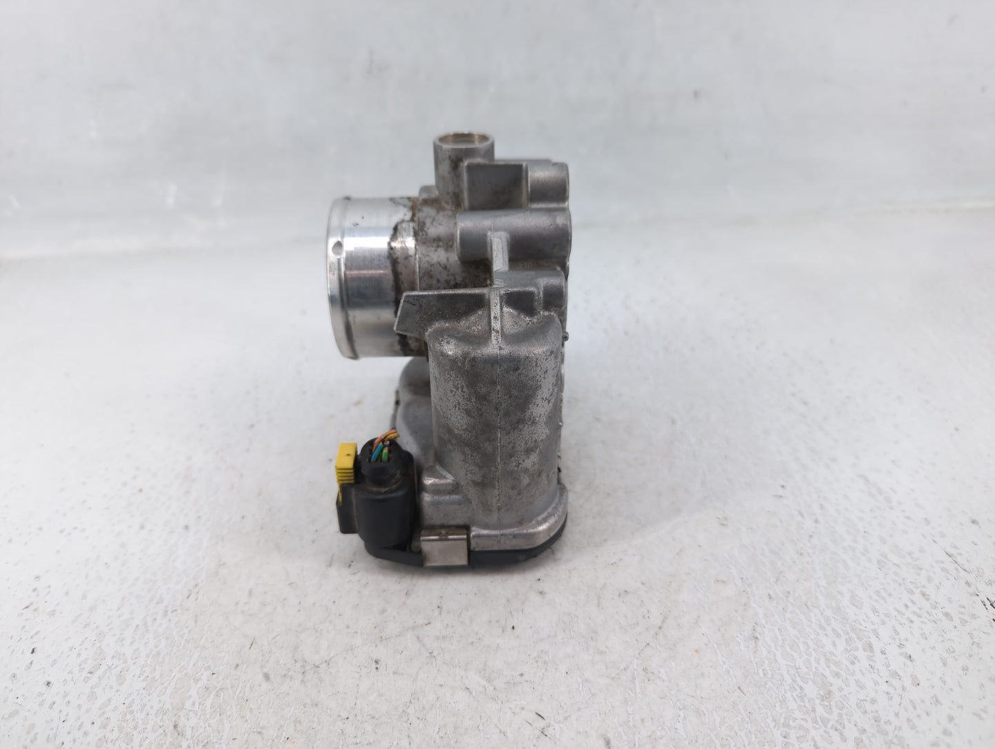 2013-2016 Ford Escape Throttle Body P/N:7S7G-9F991-CA Fits Fits 2013 2014 2015 2016 2017 2018 2019 OEM Used Auto Parts - Oem