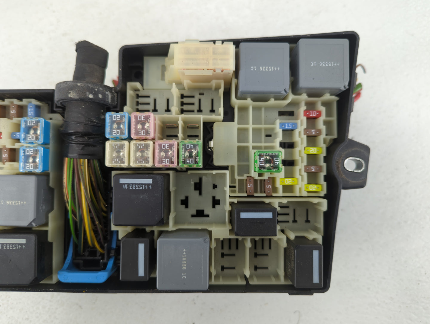 2013-2016 Ford Escape Fusebox Fuse Box Panel Relay Module P/N:AV6T-14A067-AD E00027328 Fits Fits 2013 2014 2015 2016 OEM Use
