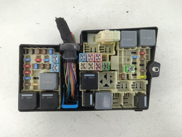 2013-2016 Ford Escape Fusebox Fuse Box Panel Relay Module P/N:AV6T-14A067-AC Fits Fits 2013 2014 2015 2016 OEM Used Auto Parts