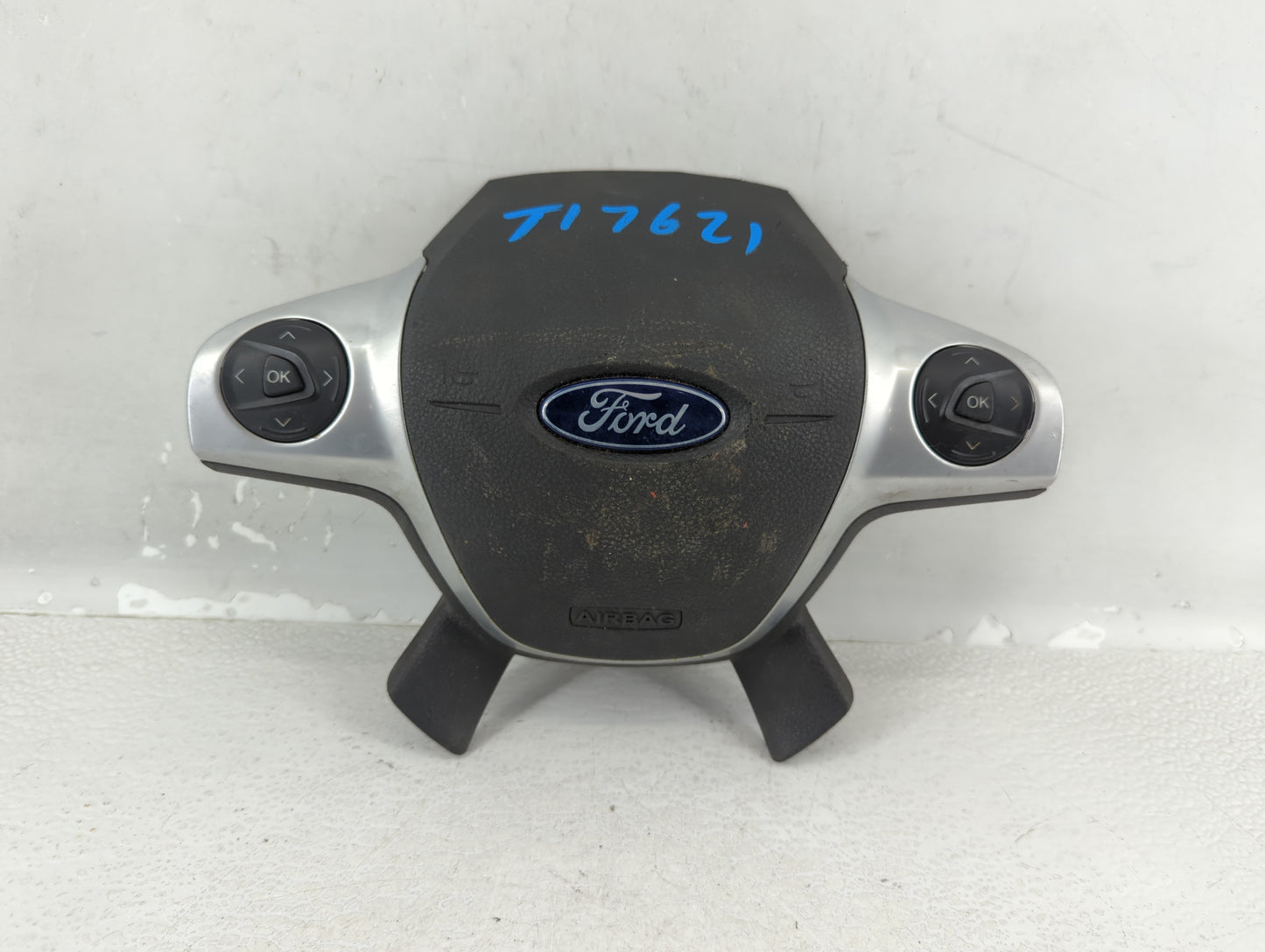 2013-2014 Ford Escape Air Bag Driver Left Steering Wheel Mounted P/N:34088827A 3DBL056B27137 Fits Fits 2013 2014 OEM Used Au