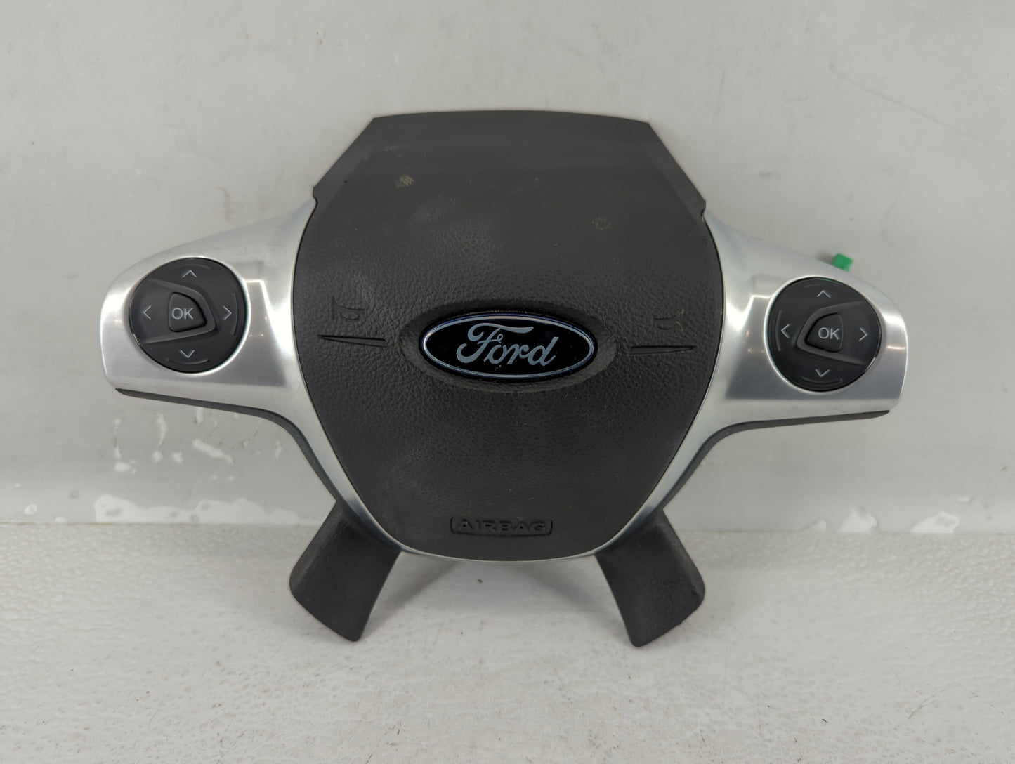 2013-2014 Ford Escape Air Bag Driver Left Steering Wheel Mounted P/N:CJ54 A042B85 CC Fits Fits 2013 2014 OEM Used Auto Parts