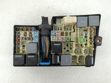 2013-2016 Ford Escape Fusebox Fuse Box Panel Relay Module P/N:AV6T-14A067-AD Fits Fits 2013 2014 2015 2016 OEM Used Auto Parts