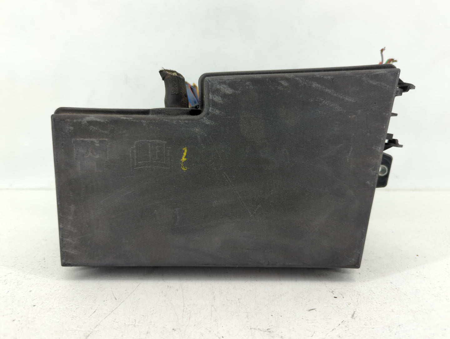 2013-2016 Ford Escape Fusebox Fuse Box Panel Relay Module P/N:AV6T-14A067-AD Fits Fits 2013 2014 2015 2016 OEM Used Auto Par