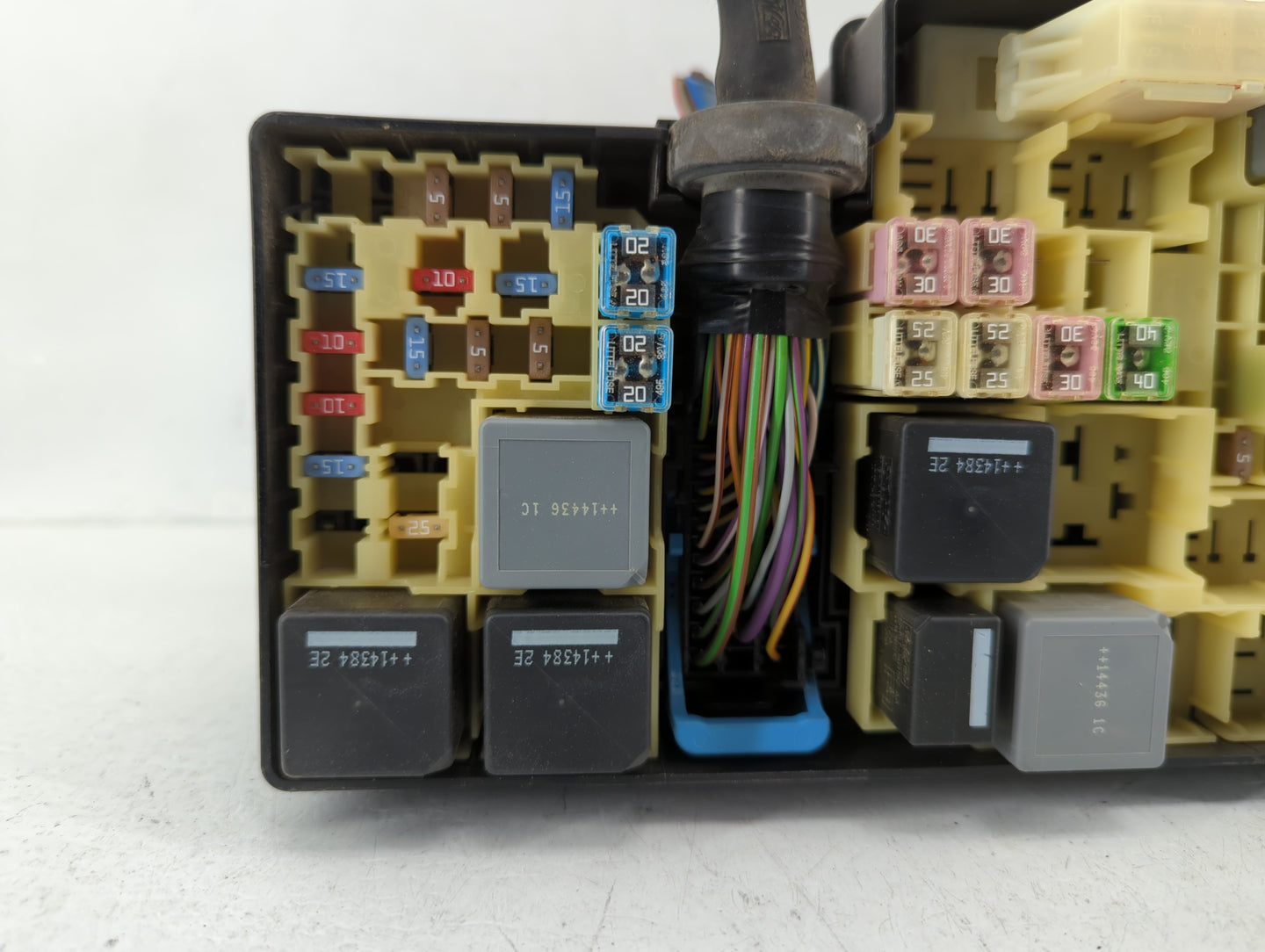 2013-2016 Ford Escape Fusebox Fuse Box Panel Relay Module P/N:AV6T-14A067-AD Fits Fits 2013 2014 2015 2016 OEM Used Auto Par