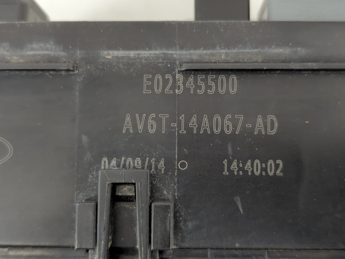 2013-2016 Ford Escape Fusebox Fuse Box Panel Relay Module P/N:AV6T-14A067-AD Fits Fits 2013 2014 2015 2016 OEM Used Auto Par