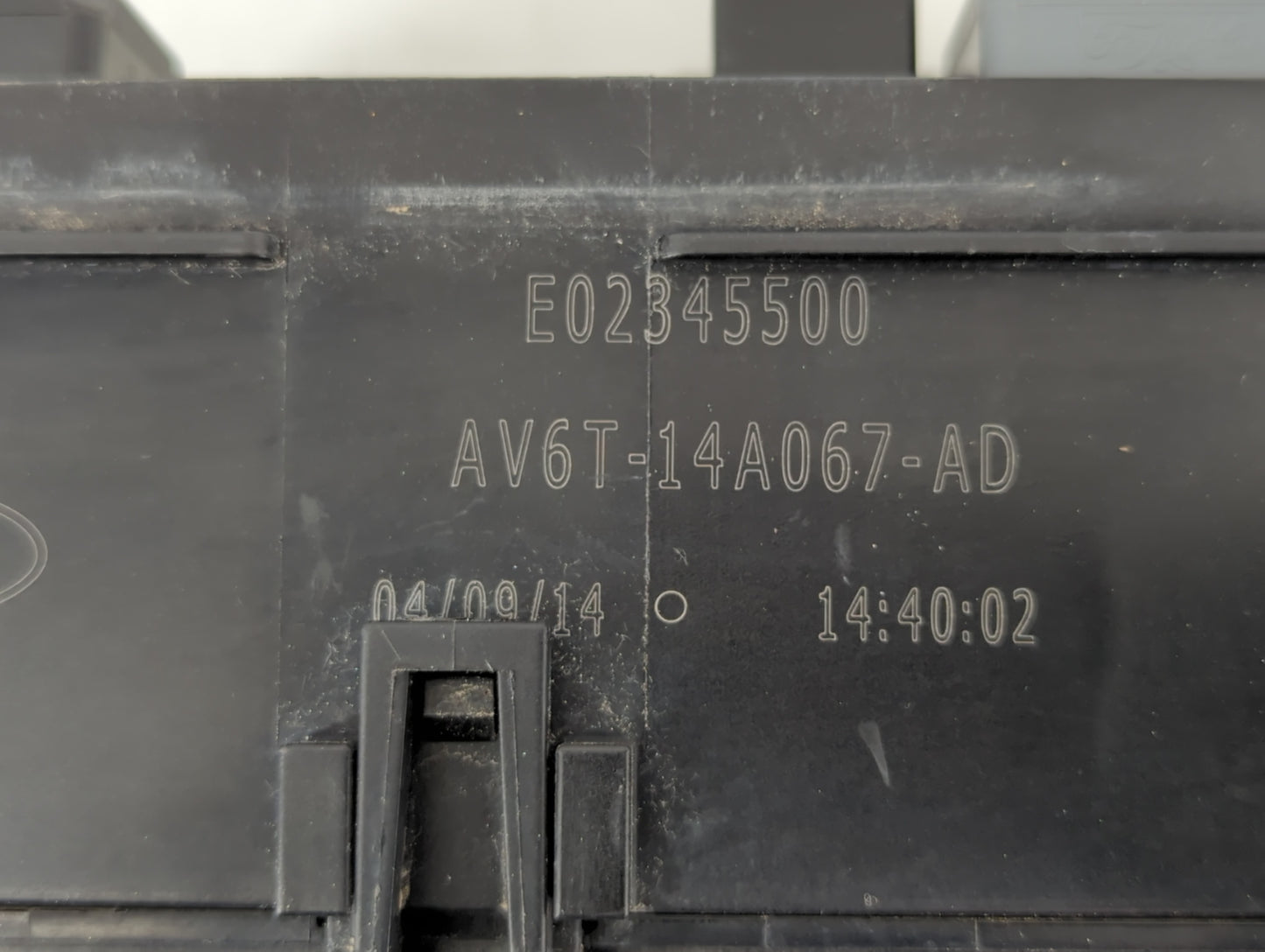 2013-2016 Ford Escape Fusebox Fuse Box Panel Relay Module P/N:AV6T-14A067-AD Fits Fits 2013 2014 2015 2016 OEM Used Auto Par
