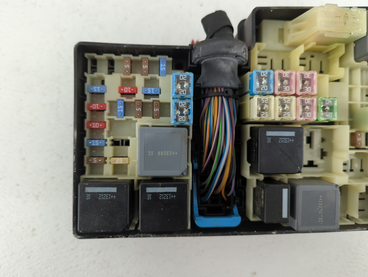 2013-2016 Ford Escape Fusebox Fuse Box Panel Relay Module P/N:AV6T-14A067-AC Fits Fits 2013 2014 2015 2016 OEM Used Auto Par