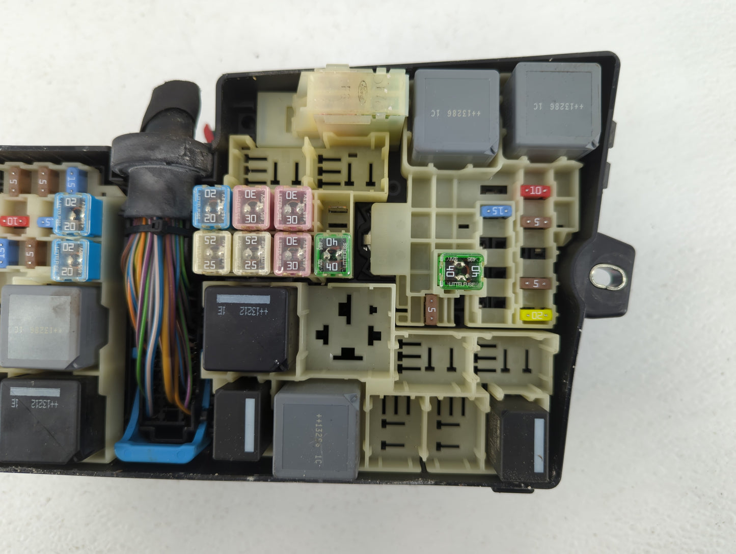 2013-2016 Ford Escape Fusebox Fuse Box Panel Relay Module P/N:AV6T-14A067-AC Fits Fits 2013 2014 2015 2016 OEM Used Auto Par